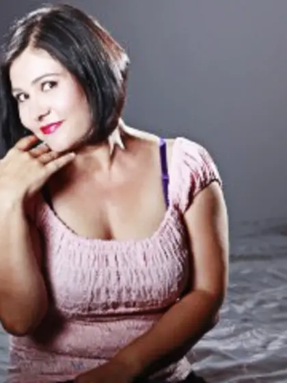 Brunette Aspen Dancing.