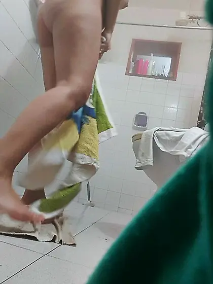 le espiaron a mi vecina