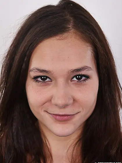 Seductive young chick sexy