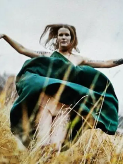 Finnish Rosa show undies