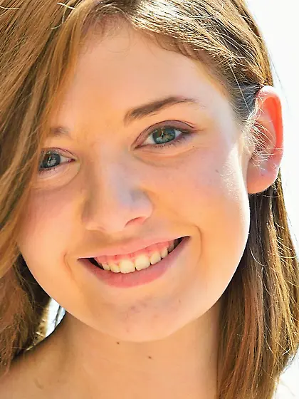 Really horny brunette sucking on her high heels and being all ki