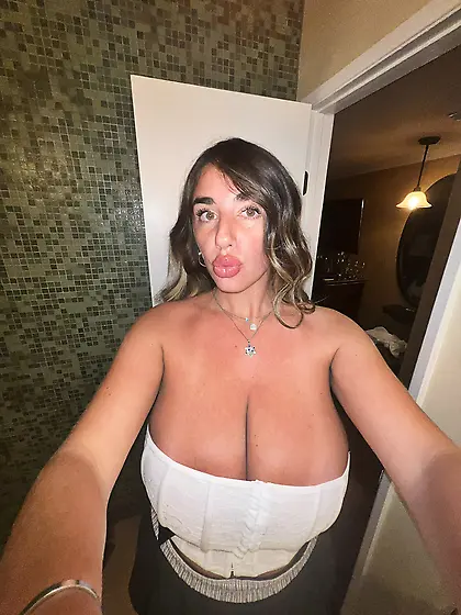 Big Tits NN