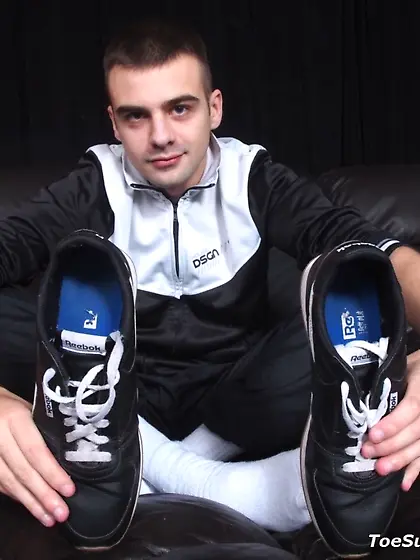 Cute guy big feet
