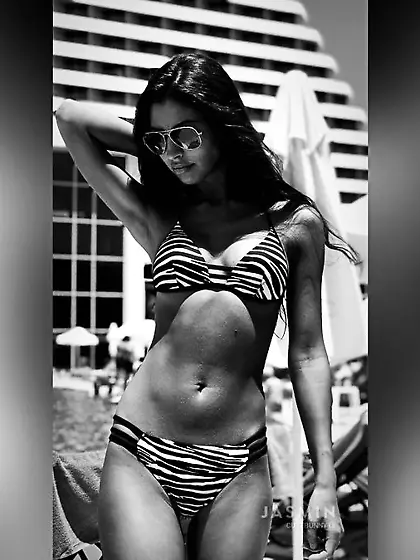 Athletic teen camgirl