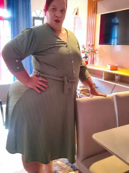 Hermosa Nalgona Latina