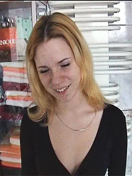 Yasmine Gold kneels before her handsome lover and slurps on his