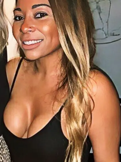Lightskin baddie with perfect tits