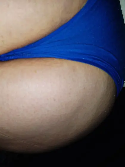 Fat Milf ass in thong