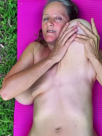 granny shows her long boobs