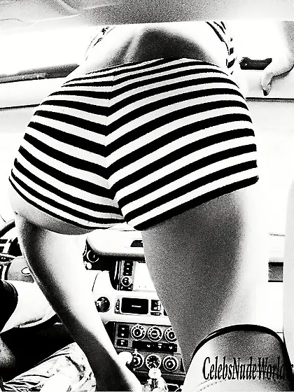 See Through pics of Lindsay Lohan