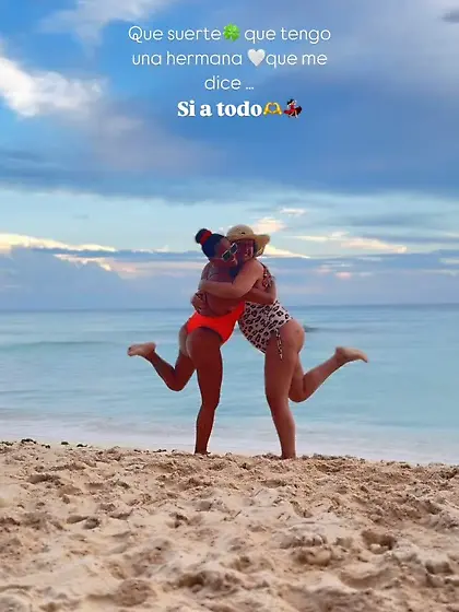 Milf hot cameltoe and ass