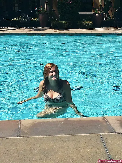 i love machine guns and i love bullets in my tits