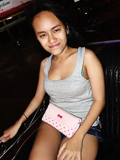 Small and confident Asian amateur named Fa goes for POV fucking