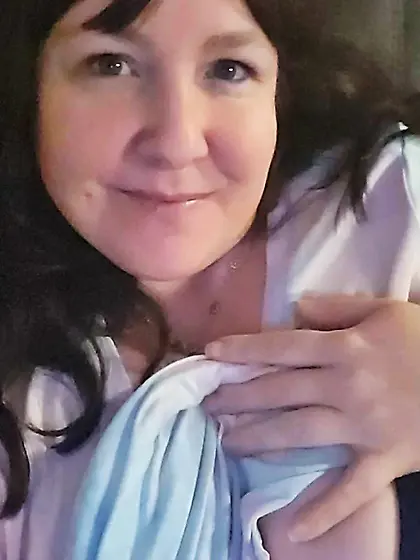 Blond milf having fun