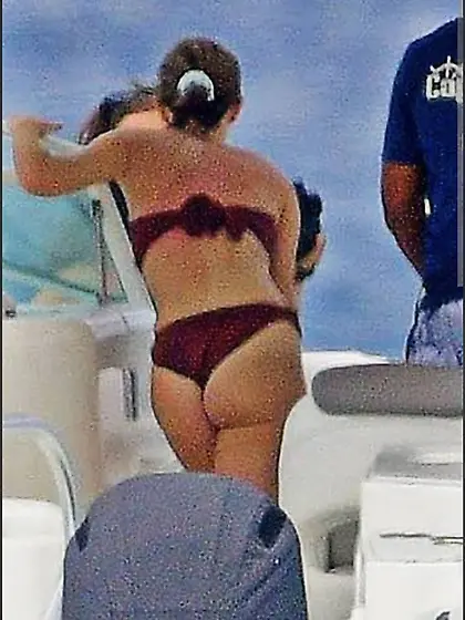 Emma Watson,  cum for Emma Watsons arse.