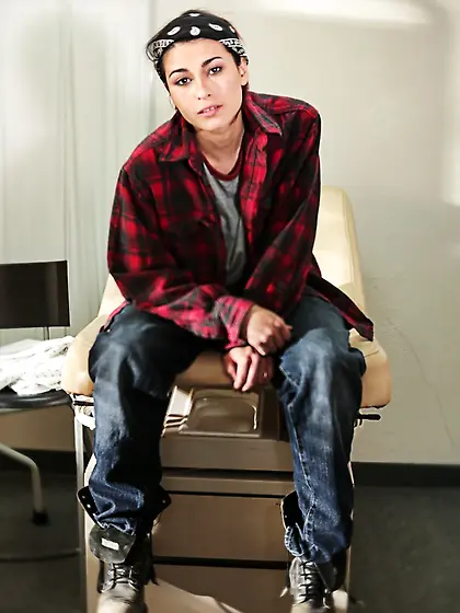 Petite hottie takes clothes