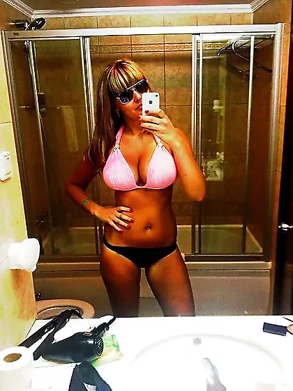 Busty Russian Woman 1040