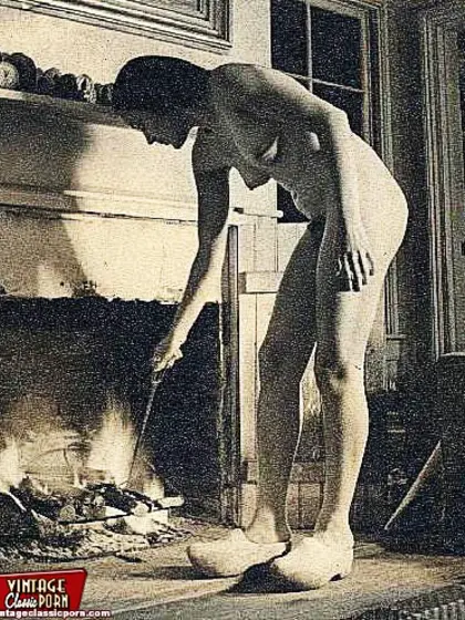 Naked fourties wifes showing