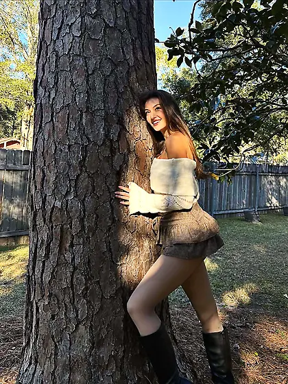 Rachel Pizzolato Thanksgiving Photoshoot 11/27/25