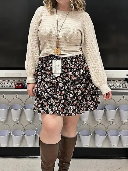 Tara Curly haired natural PAWG Teacher JERK HARD