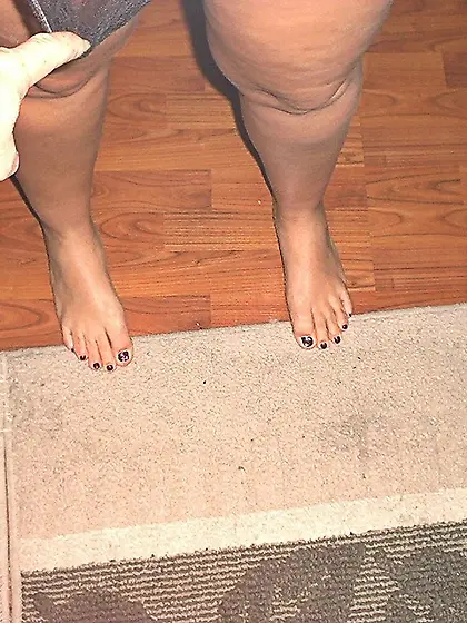 Cougar Facials Gangbang Momma from United...