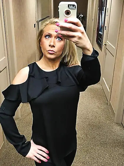 Averil really enjoyed Kristen eating her out