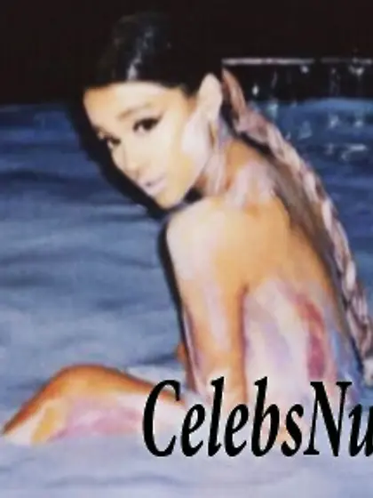 Ariana Grande Sexy