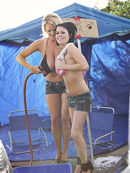 Busty ladies Loni Evans and Kelly Madison are wet and enjoy sex