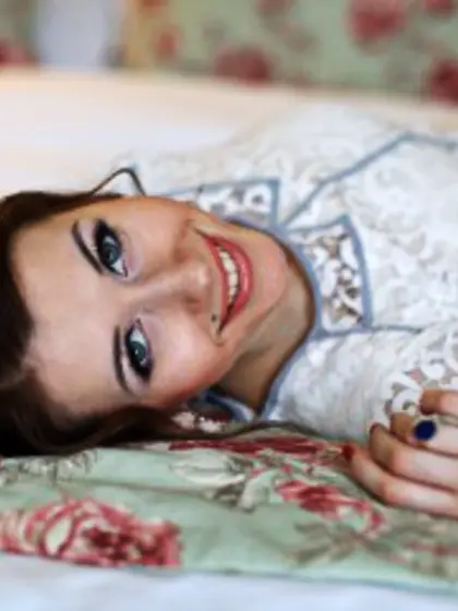 Blonde Teen Kelly Zoom.