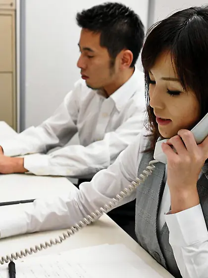 Horny office workers from Japan reach orgasm thanks to splendid