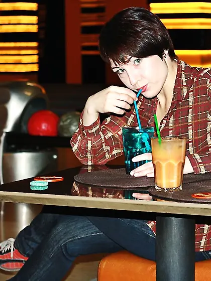 White girl snapshot short