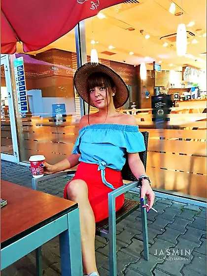 French big tits webcam dancing