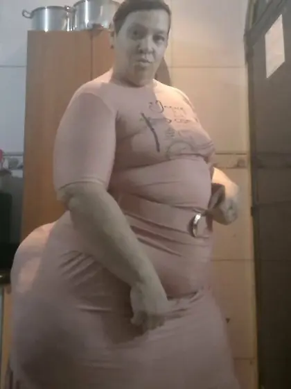 Hermosa Nalgona Latina