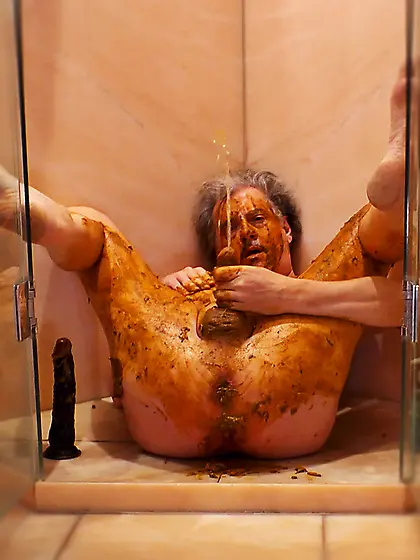 Ivo from Vienna,  Austria - expose -dirty scatplay