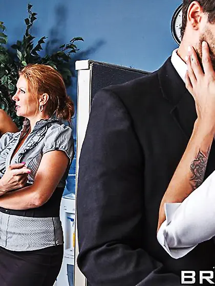 Do you want to see Juelz Ventura and Gia Dimarco have anal sex?