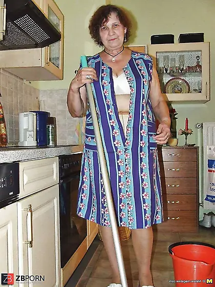 Granny undies on mature ladies