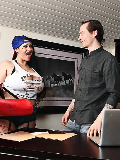 Canadian MILF Samantha Mack does her work but client asks for fu