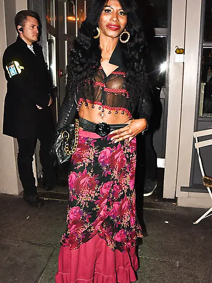 Sinitta's Left Nipple Gets Exposed