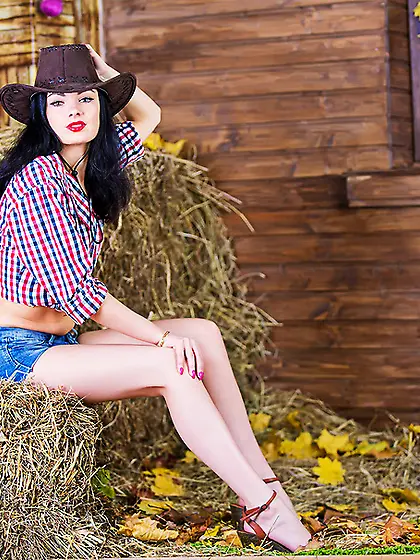 Bored sexy country girl