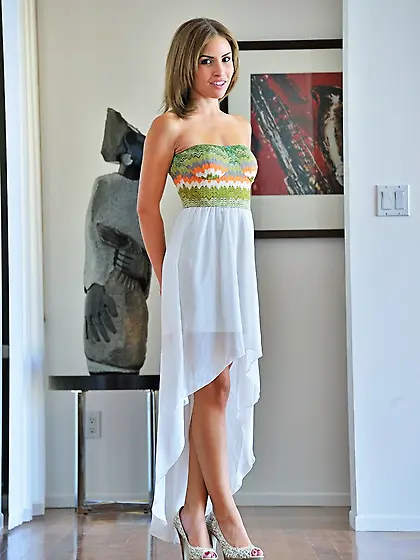 Chick is home alone so she has time to expose her charms on the