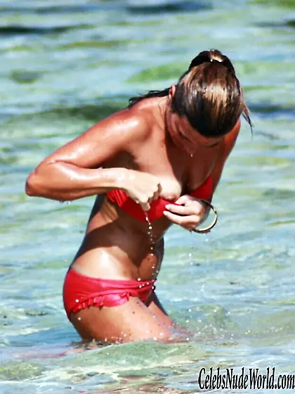 Zoe Hardman Nip Slip