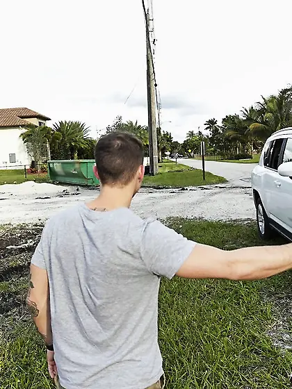 Blonde flirt wiggles sexy