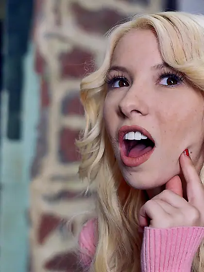 Haley Reed and Kenzie Reeves lick each other's pussy before gett