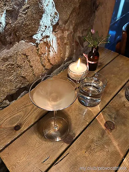 Courtney Free Photos