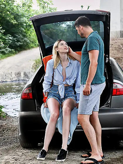 Amateur blondie Milena Devi pleasures her boyfriend outdoors