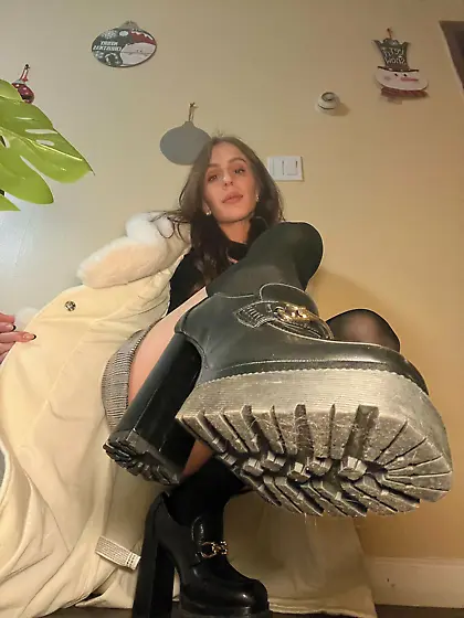 Foot and Findom Brats From Twitter