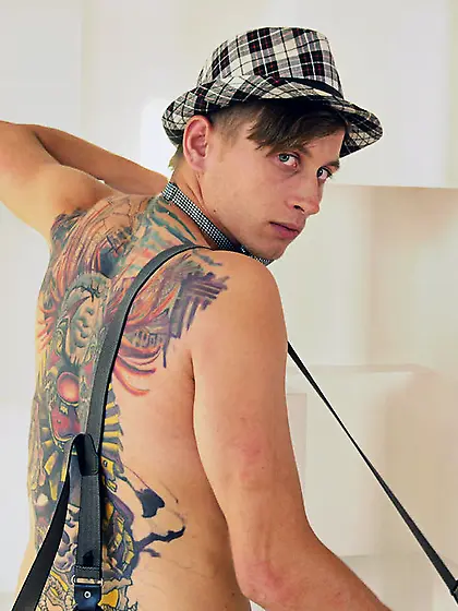 White man MaxRoth like to snapshot