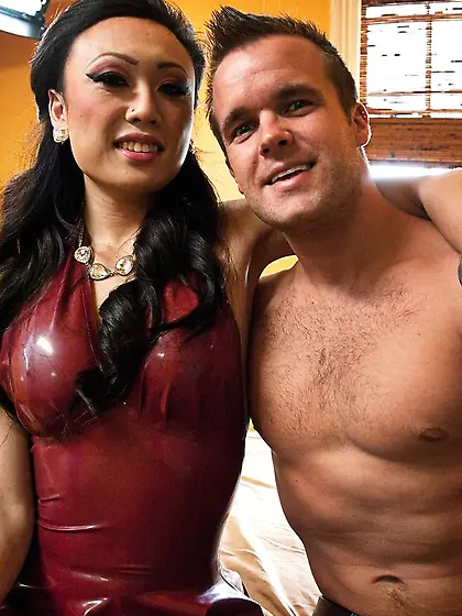 Stunning asian t-girl shoots