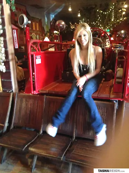 Cute blonde beauty nude