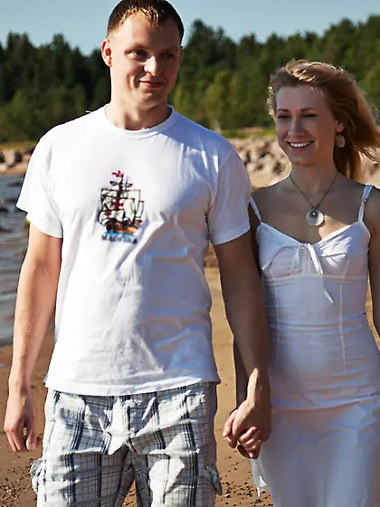 Blonde teen gal gets fucked on the beach...